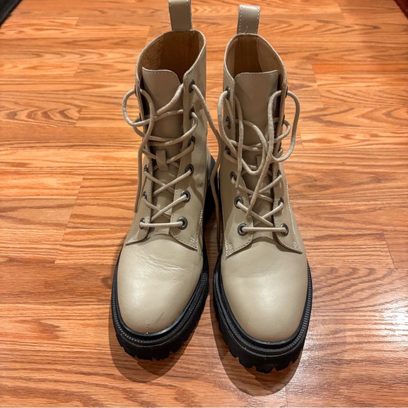 The Rayna Lace-up Boot in leather size 7 - Picture 5 of 9